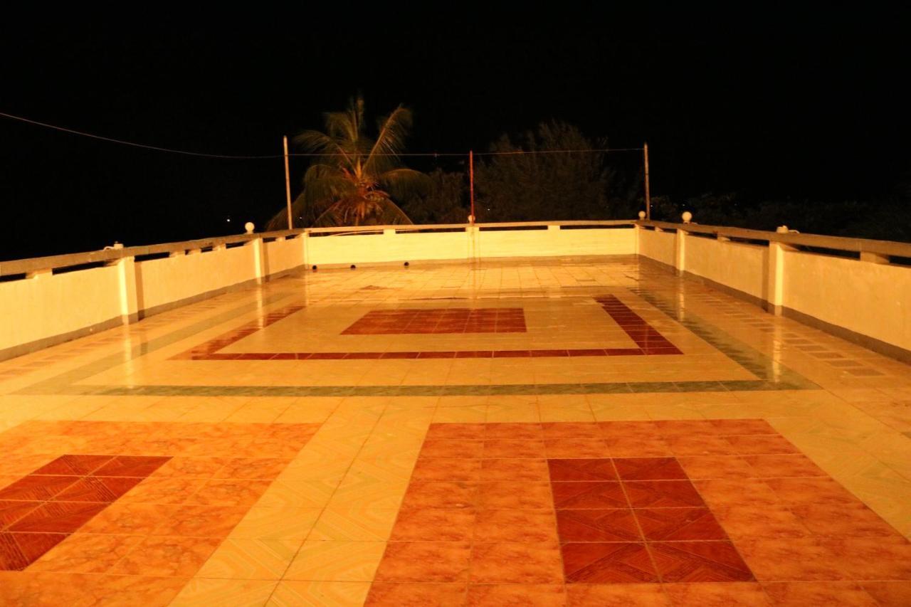 Green Park Beach Hotel Trincomalee Extérieur photo